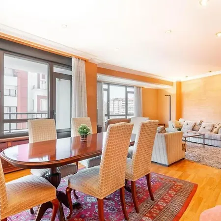 Moderan Smjestaj S Parkingom